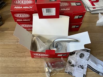 Lockwood Passage Lever Door Set  - Satin Chrome  - Quantity of 6 Thumbnail