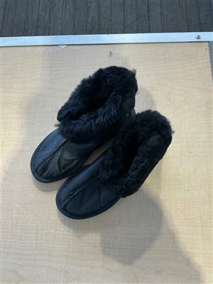 Slippers Size 4 , Leather Upper, Synthetic Sole, Black Thumbnail