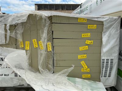 280 x 30, LOSP Treated Pre-Primed Pine, Laminated Finger Jointed D4S Pencil Round, 25 pcs @ 5.4 M, 135 Lin Metres Total Pk 758218-00 Thumbnail