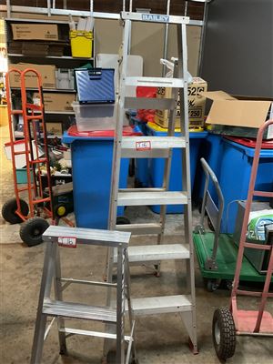 2 Bailey Aluminium Ladders, Extension Ladder Closed 1.80 M And Extended 3.19 M, 7.90 Kg, And 0.9 M 2 Step Ladder Thumbnail