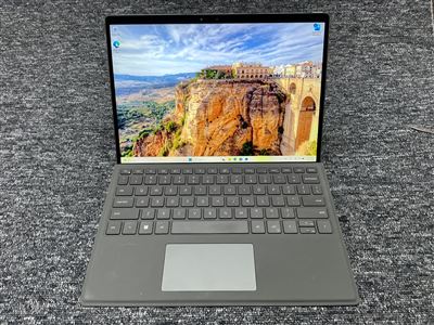 Dell Latitude 7320 Detachable - Intel Core i5-1140G7, 16 GB RAM, 512GB NVMe SSD with Adapter Thumbnail