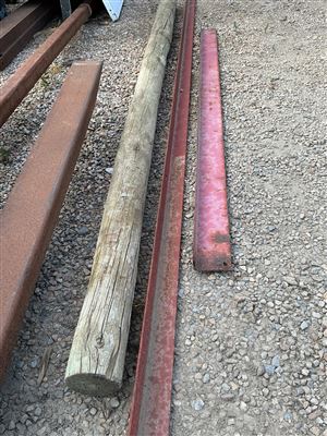 Steel Angle Iron - 1 Long Length Approx 7 Metre - 1 @3 Metre Approx (Collect From Greenfields ) Thumbnail
