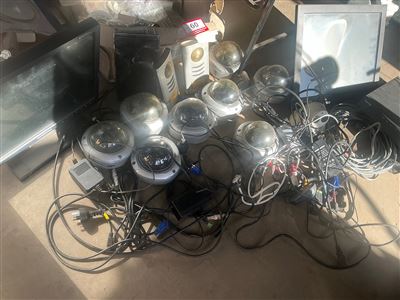 Security Camera System with Door Bell Voice - Monitors Etyc. (Collect From Greenfields ) Thumbnail