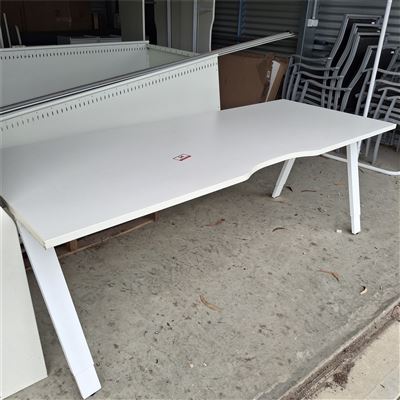 Workstation Desk - 2000 x 800 mm  -( Collect From Victor Harbor ) Thumbnail