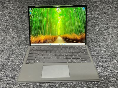Dell Latitude 7320 Detachable - Intel Core i5-1140G7, 16 GB RAM, 512GB NVMe SSD with Adapter Thumbnail