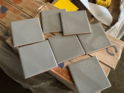 Gloss Gris Oscur Ceramic Tile- 100 x 100, 4mm, 0.5 M², 50 Per Box, 152 Boxes, 76 m², IRP $3,040 Thumbnail
