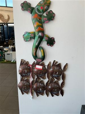 Metal Tropical Fish Wall Art, 6 Fish, Bronze Finish, with Gecko Thumbnail