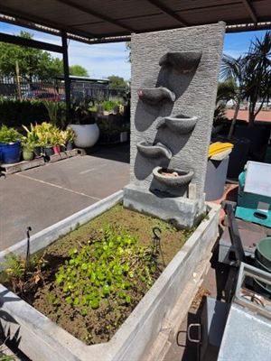 Pot Wall and Base with Plants Thumbnail