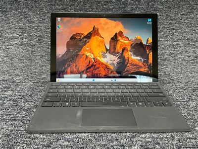 Microsoft Surface Pro 6 - Intel Core i5-8350U CPU, 8 GB RAM, 256GB NVMe SSD with Adapter Thumbnail