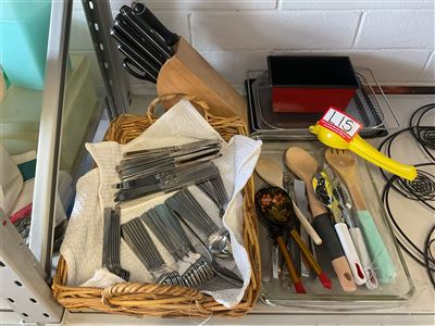 Knife Set, Oneida Stainless Steel Cutlery Set And Other Kitchen Items Thumbnail