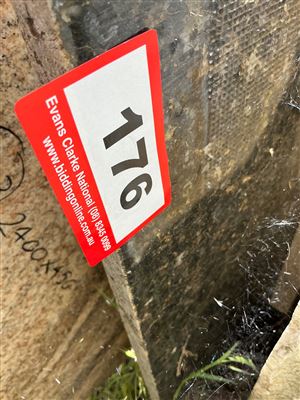 Granite Slab, Green, 2200 x 450 x 20mm approx. Thumbnail